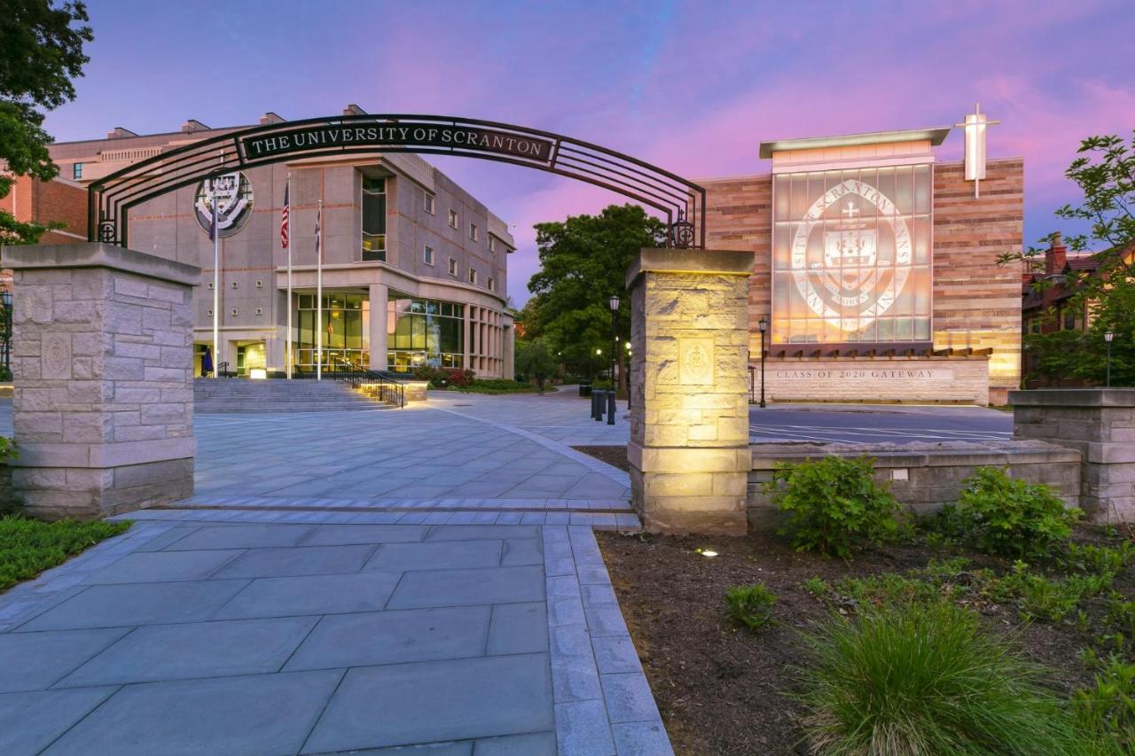  | Holiday Inn Scranton East - Dunmore, an IHG Hotel