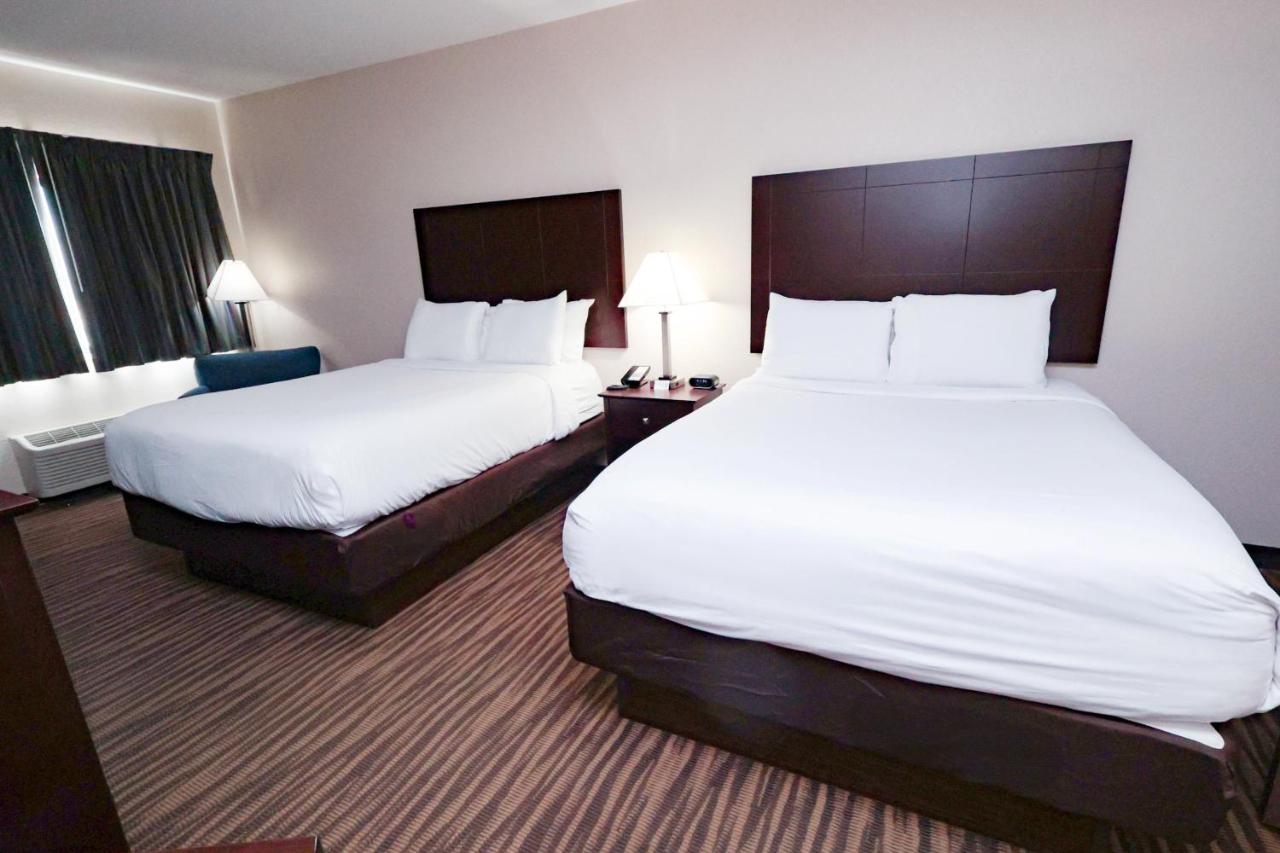 Queen Room with Two Queen Beds at Cobblestone Inn & Suites - Maryville