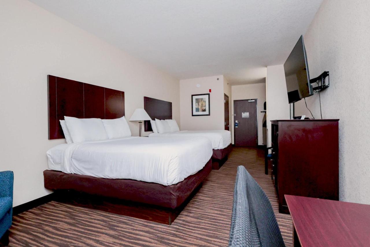 Queen Room with Two Queen Beds at Cobblestone Inn & Suites - Maryville