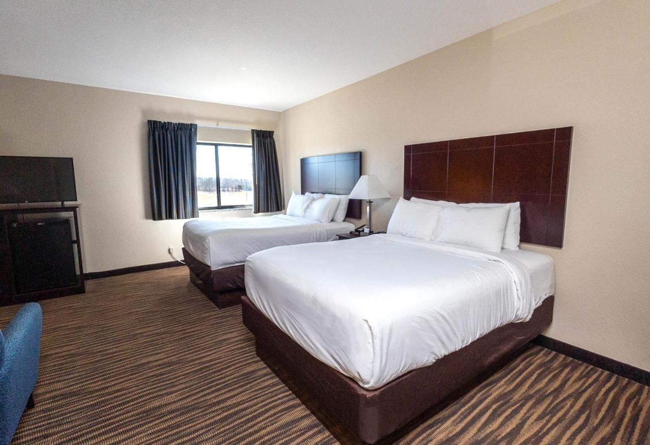 Queen Room with Two Queen Beds at Cobblestone Inn & Suites - Maryville