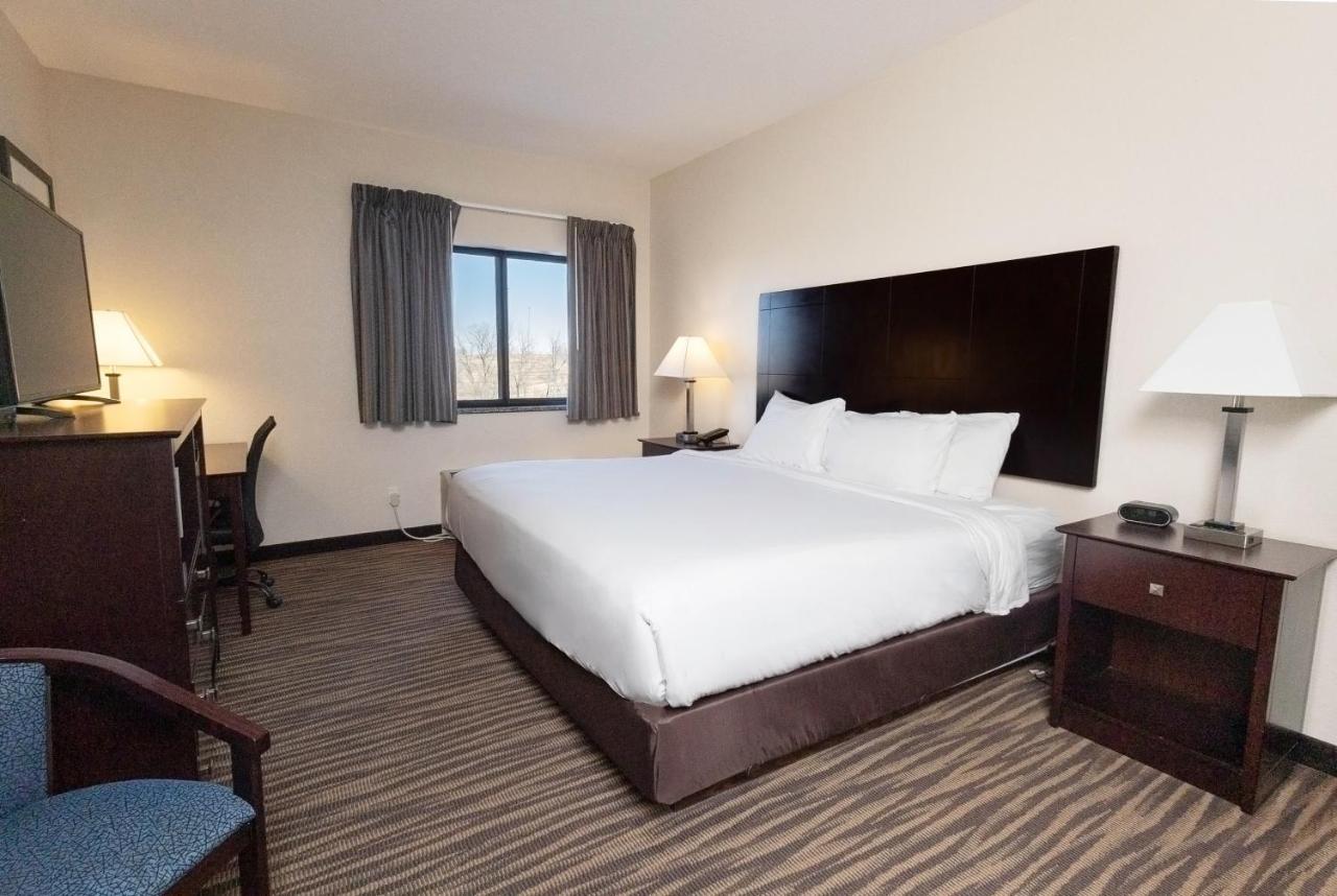 King Room at Cobblestone Inn & Suites - Maryville
