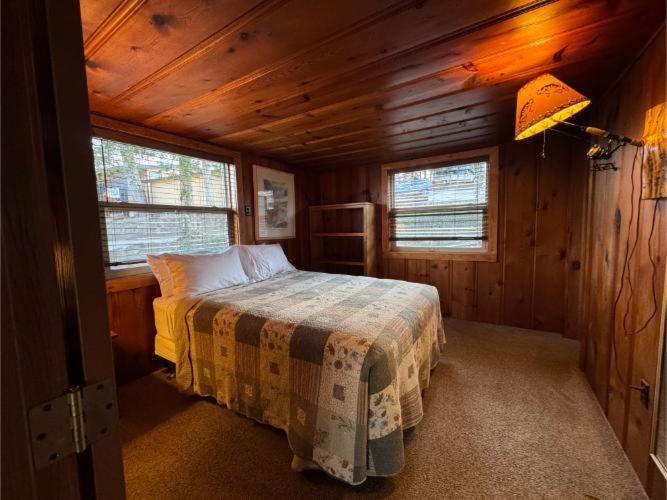 Three-Bedroom Lodge at Point View Resort