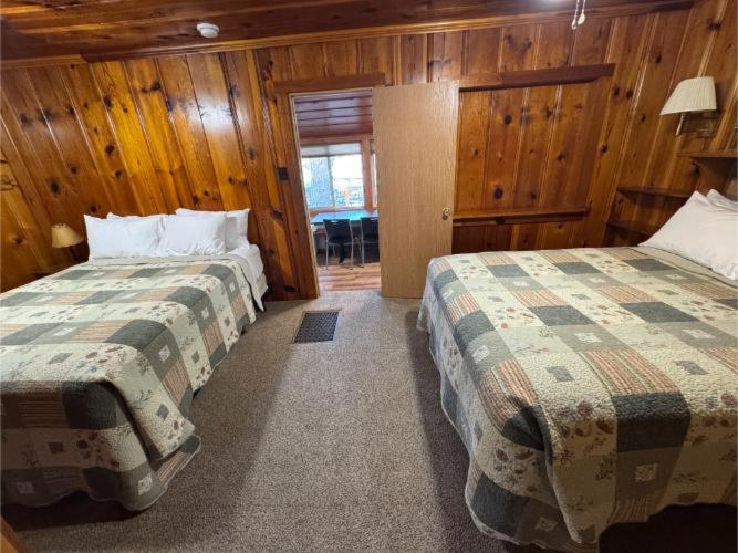 Three-Bedroom Lodge at Point View Resort