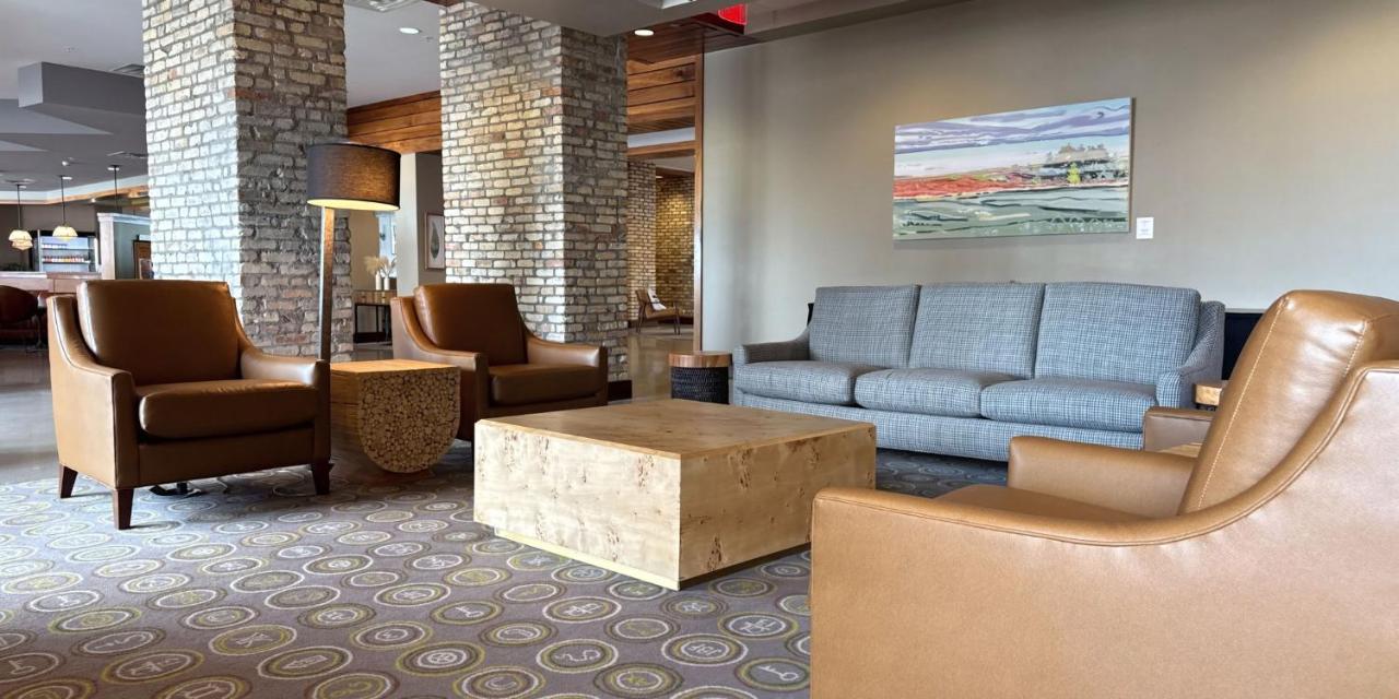 | Hotel Indigo Traverse City, an IHG Hotel