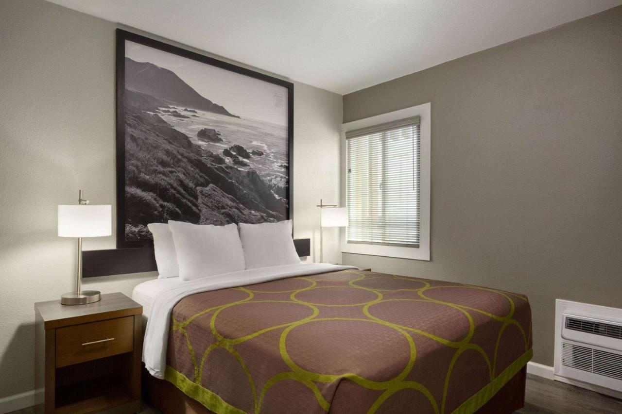 Super 8 by Wyndham Eureka