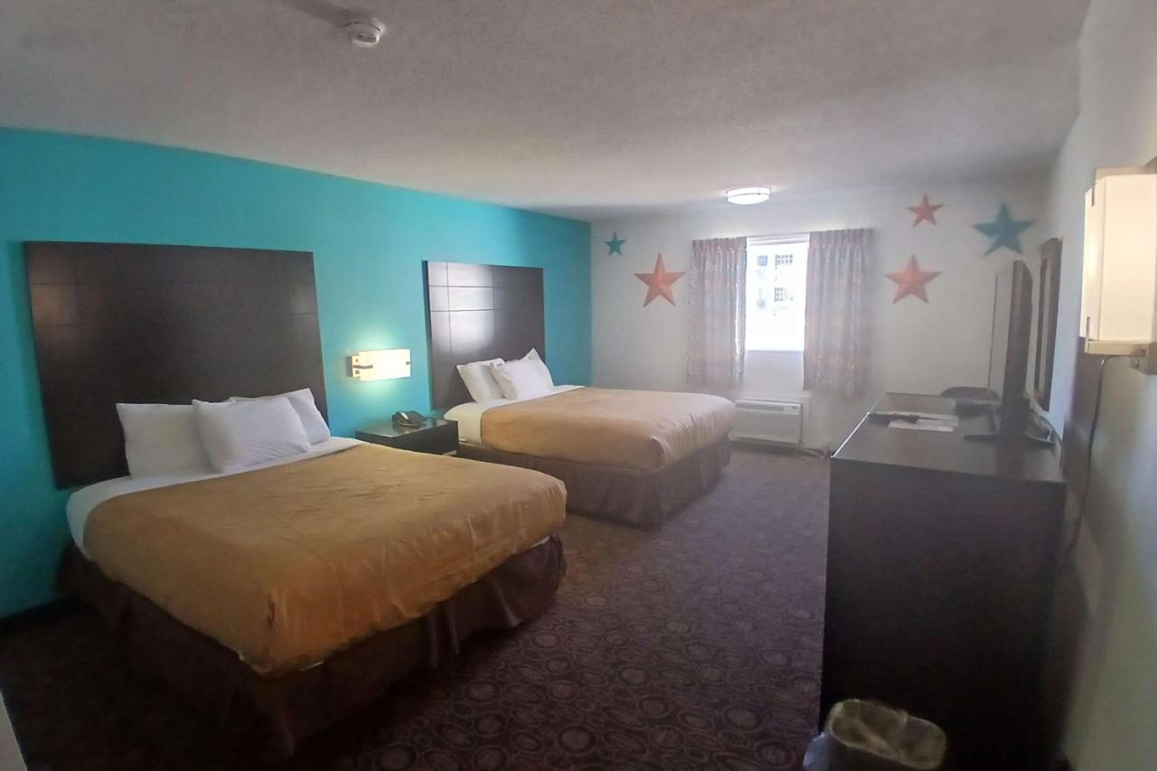 | Southern Oaks Inn Near IMAX