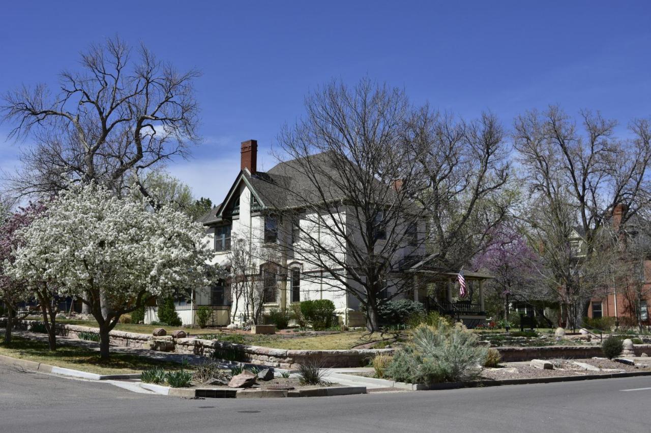 | Downen House Bed & Breakfast