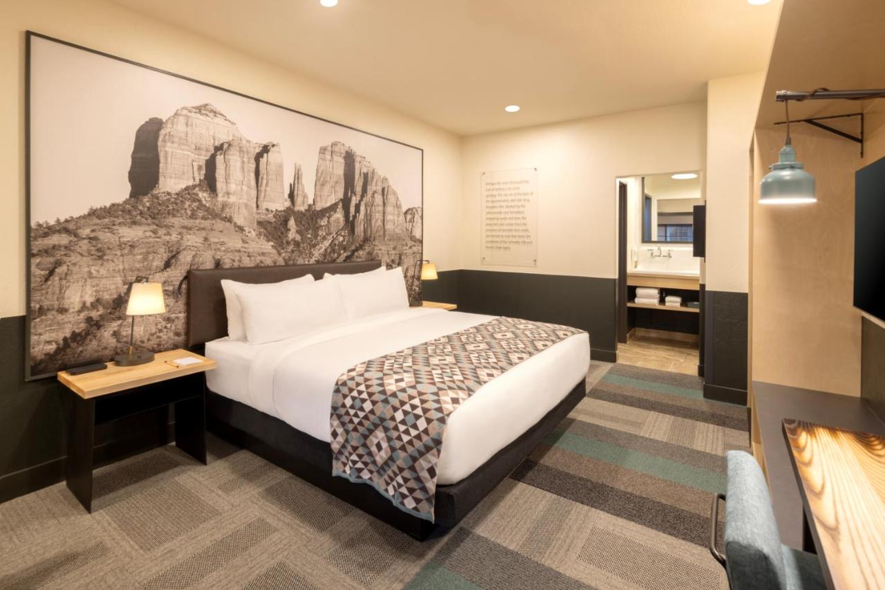 King Room at Mountain Modern Sedona, Tapestry Collection by Hilton