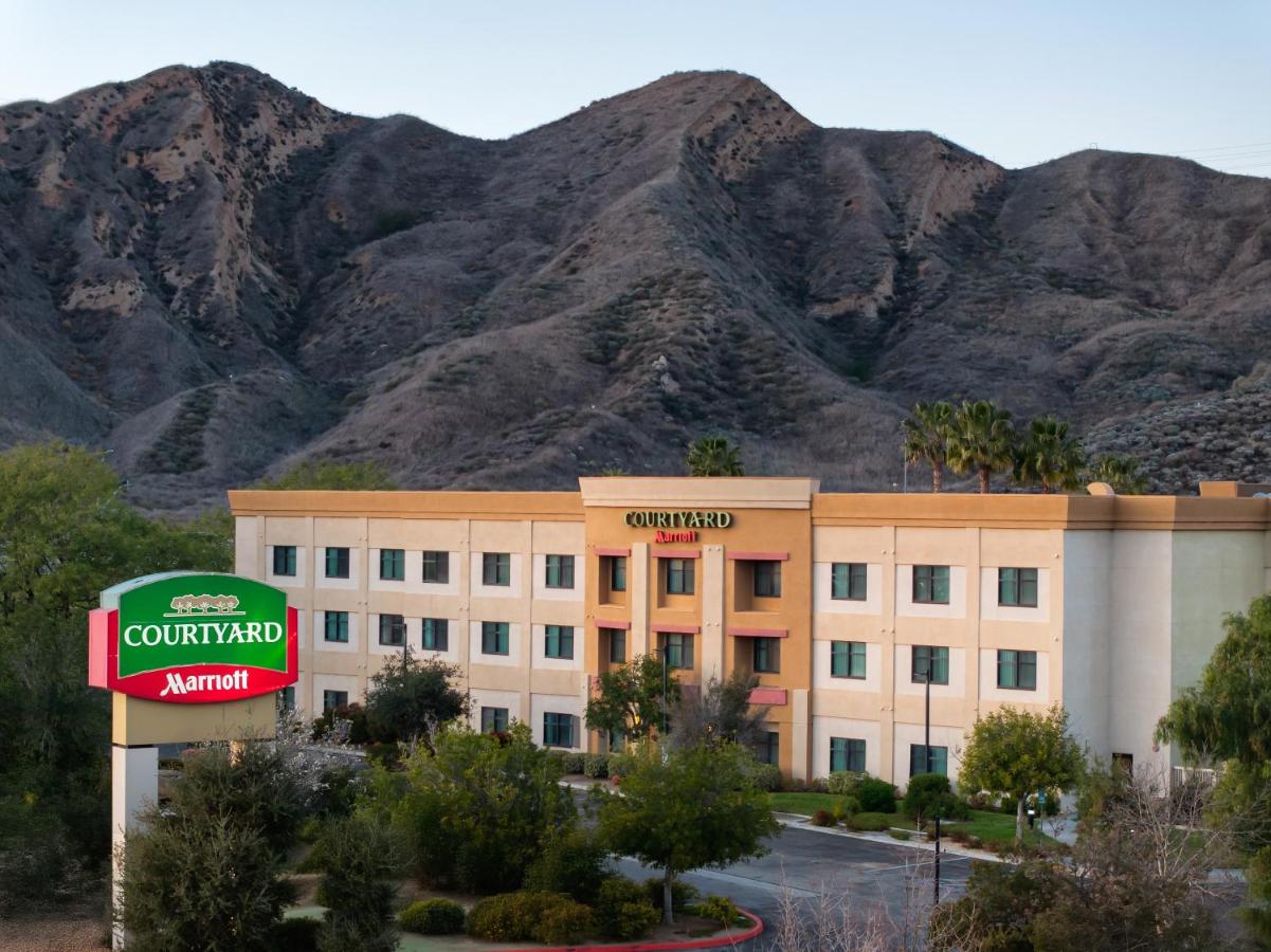  | Courtyard by Marriott Santa Clarita Valencia