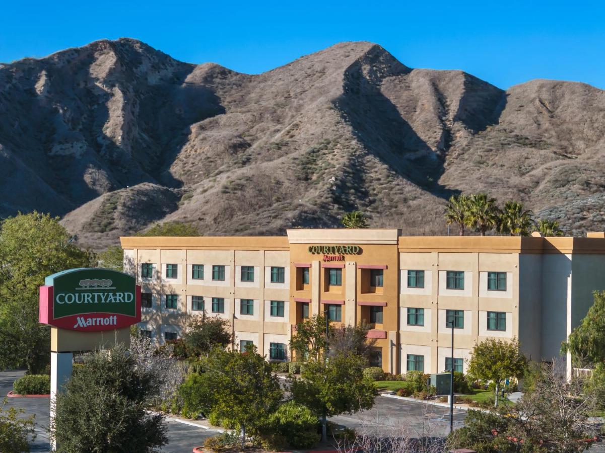 | Courtyard by Marriott Santa Clarita Valencia