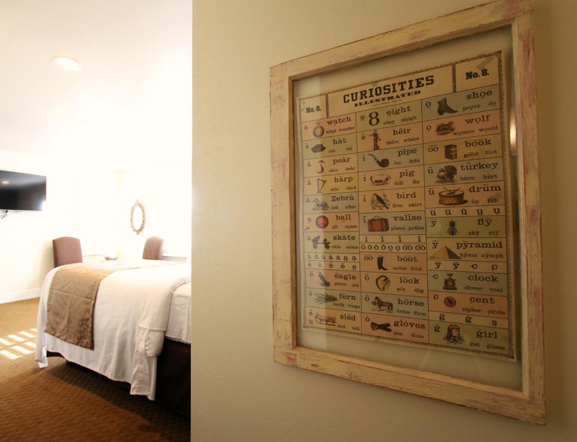 | Rest, a boutique hotel