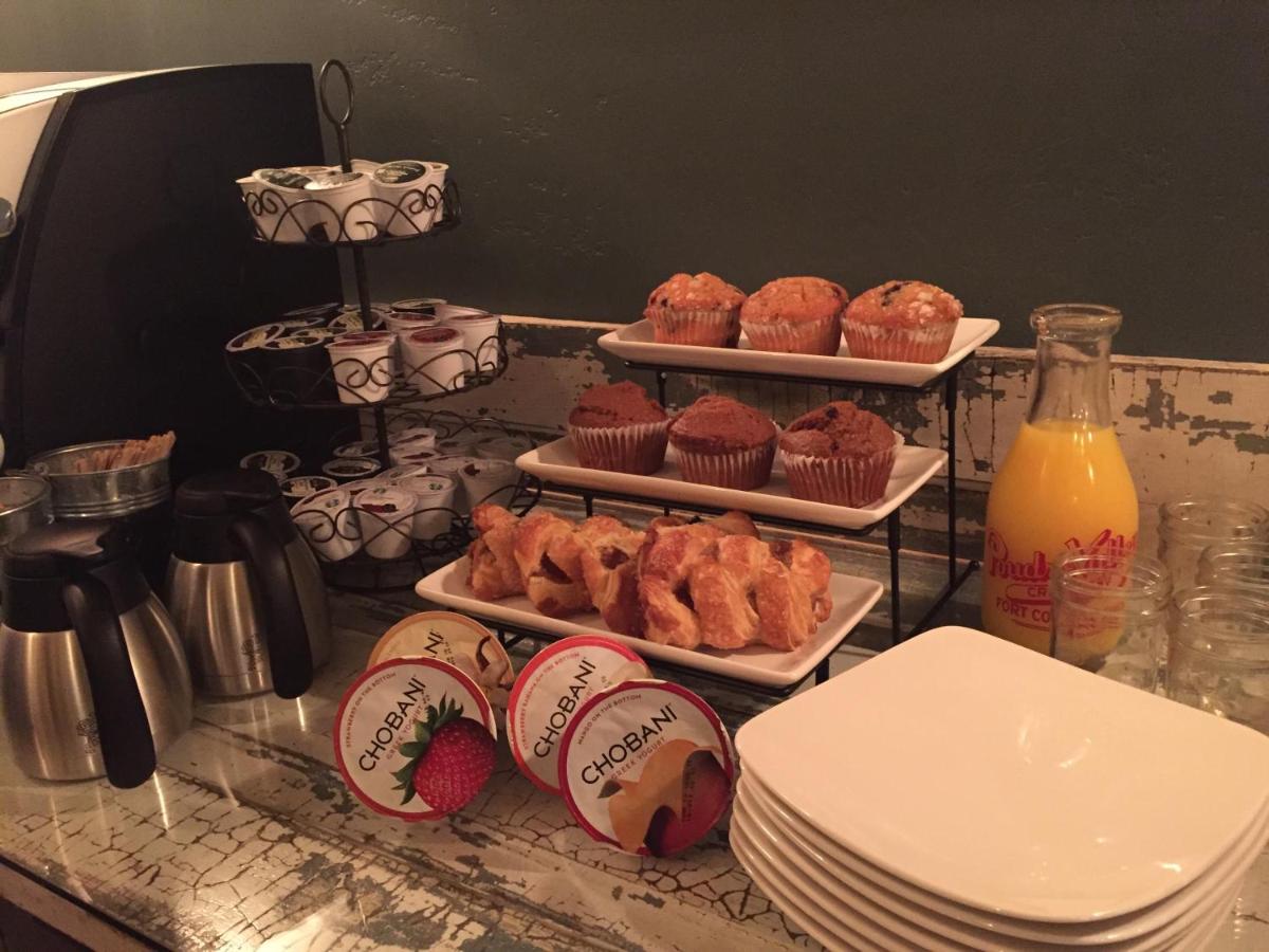 | Rest, a boutique hotel
