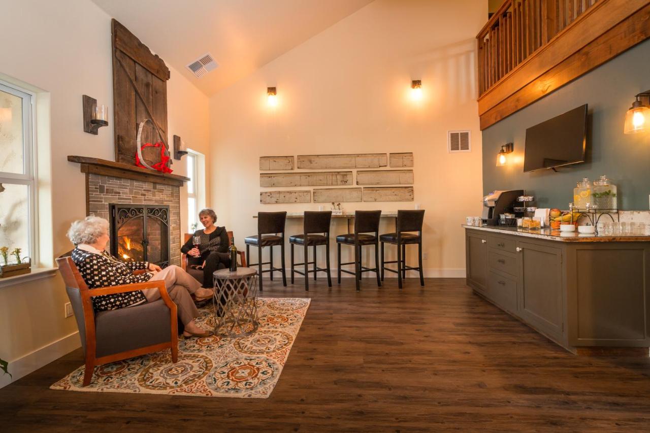 | Rest, a boutique hotel