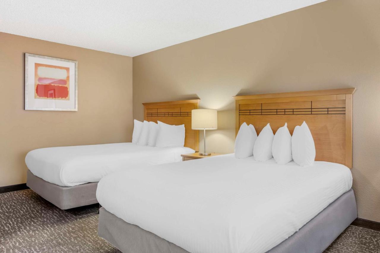 Queen Suite with Two Queen Beds - Non-Smoking at Best Western Aladdin Inn