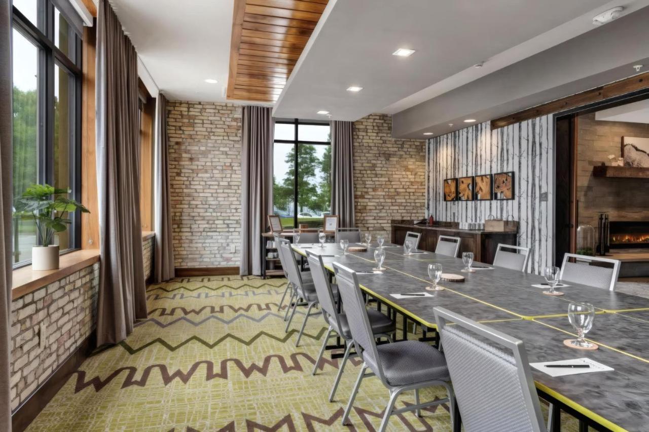 | Hotel Indigo Traverse City, an IHG Hotel