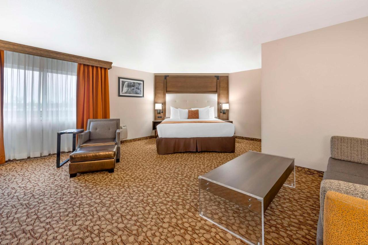 | Best Western Plus Mill Creek Inn