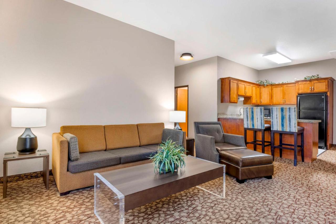 | Best Western Plus Mill Creek Inn