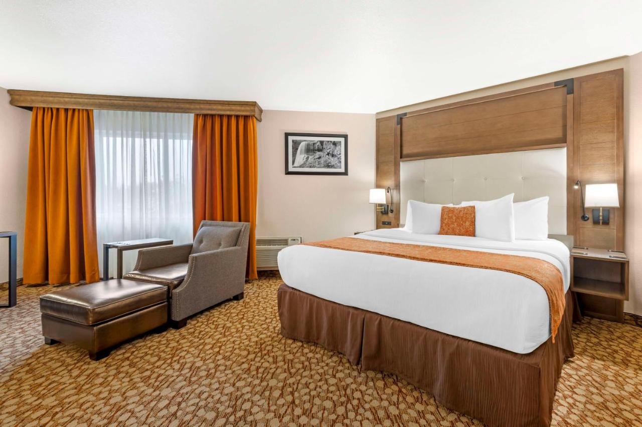 King Suite - Non-Smoking at Best Western Plus Mill Creek Inn