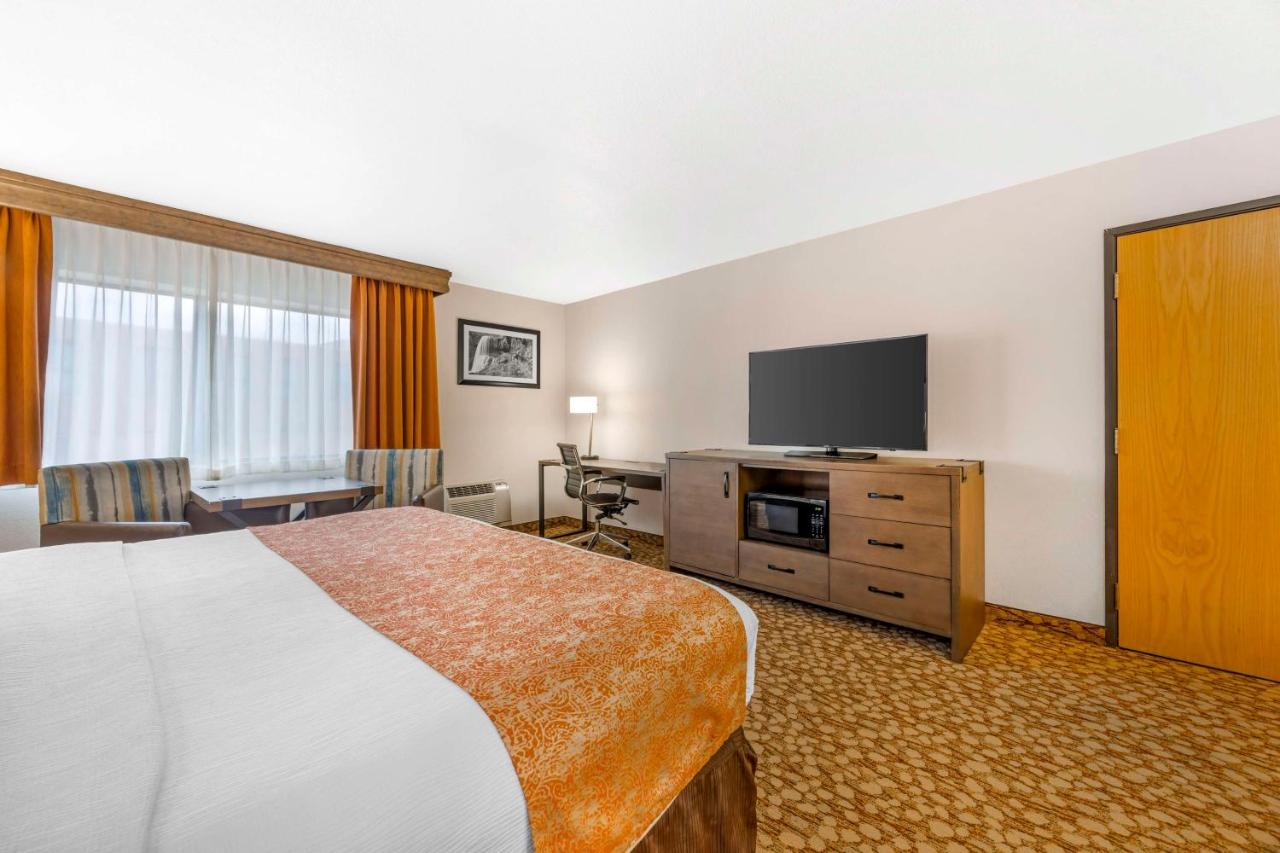 | Best Western Plus Mill Creek Inn