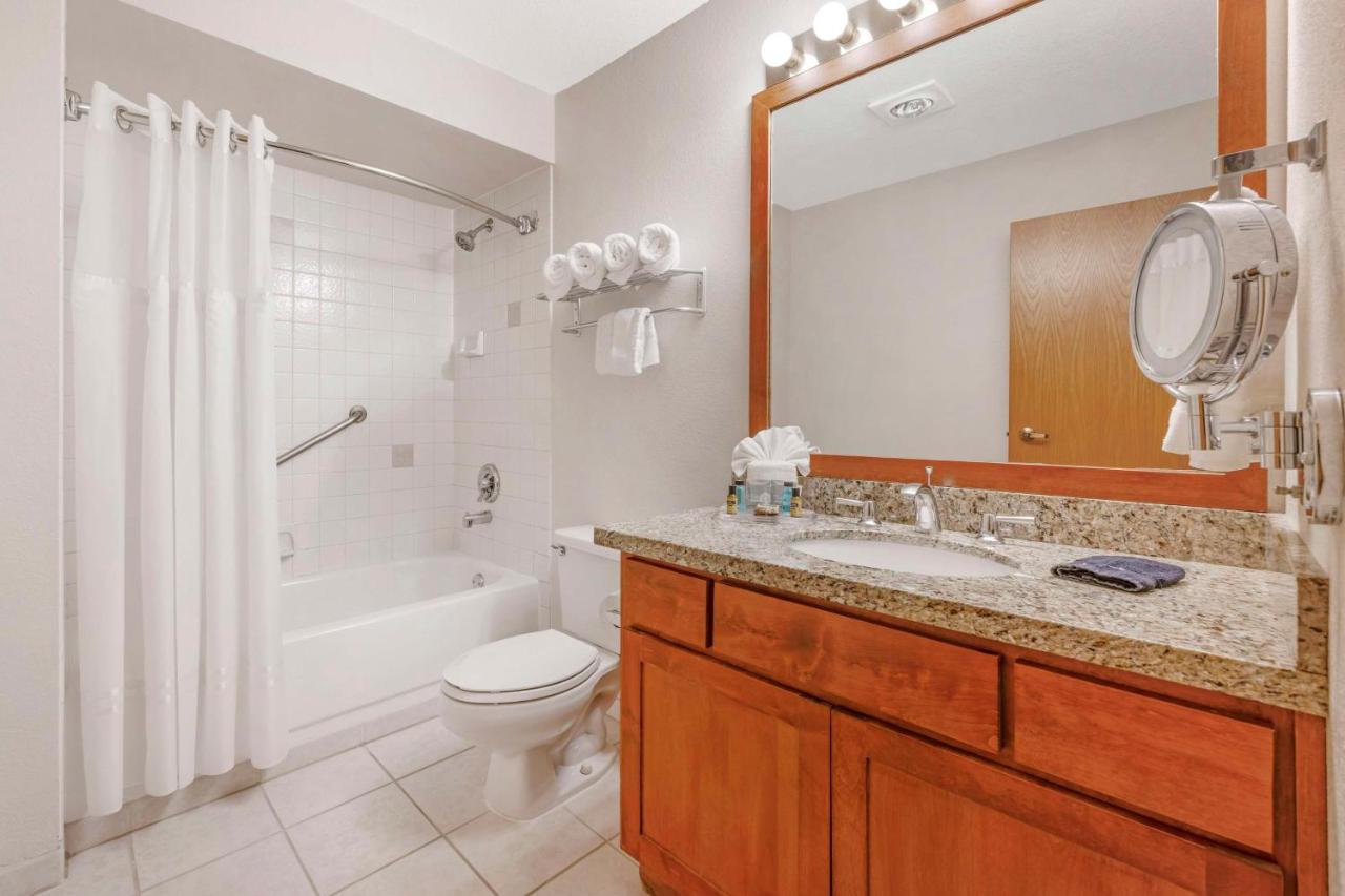 | Best Western Plus Mill Creek Inn