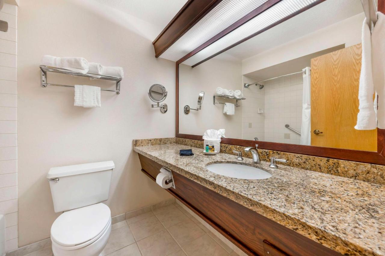 | Best Western Plus Mill Creek Inn