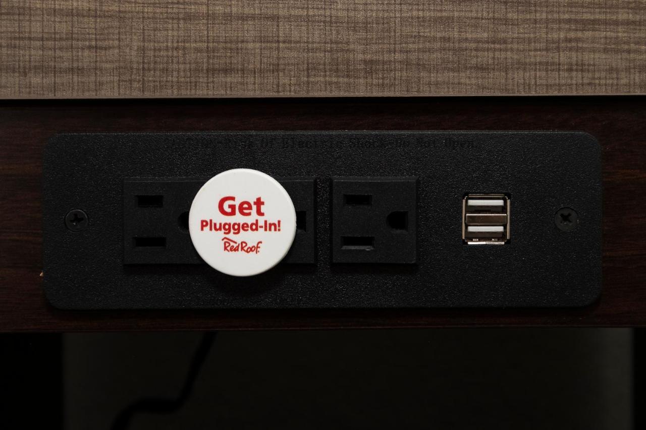 Standard King Room Poolside Disability Access Smoke Free at Red Roof Inn PLUS+ & Suites Naples Downtown-5th Ave S