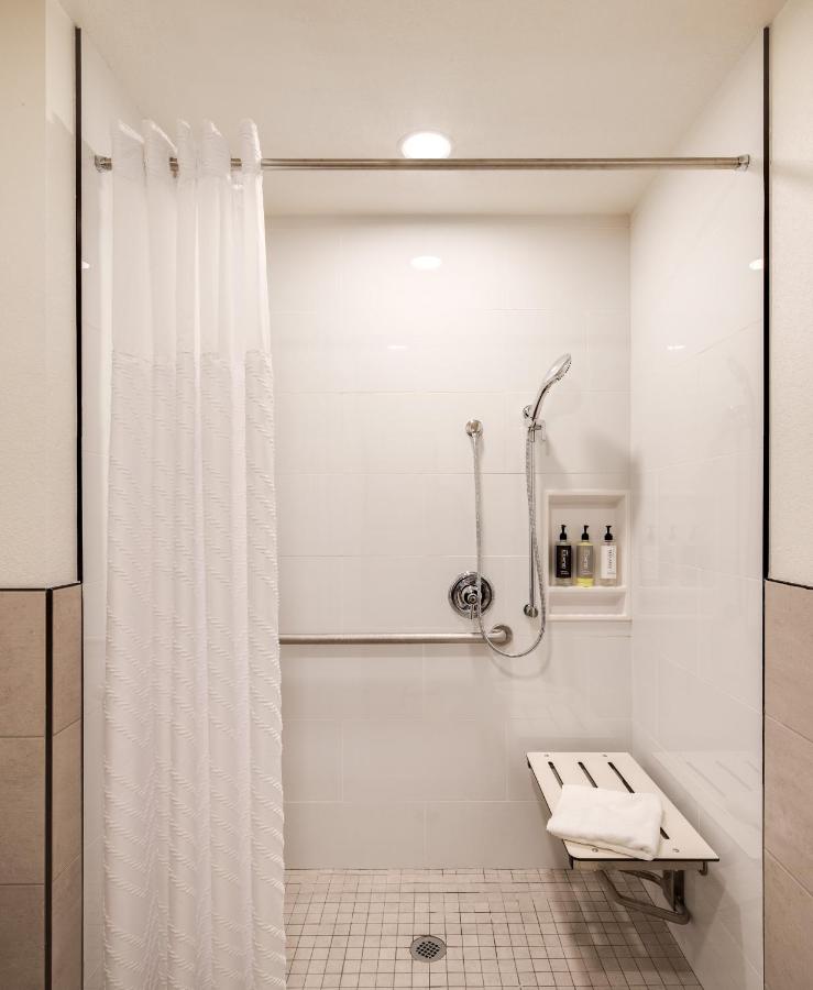 King Room - Disability Access at Ayres Hotel Redlands – Loma Linda
