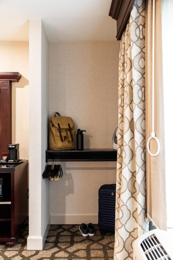 King Room - Disability Access at Ayres Hotel Redlands – Loma Linda