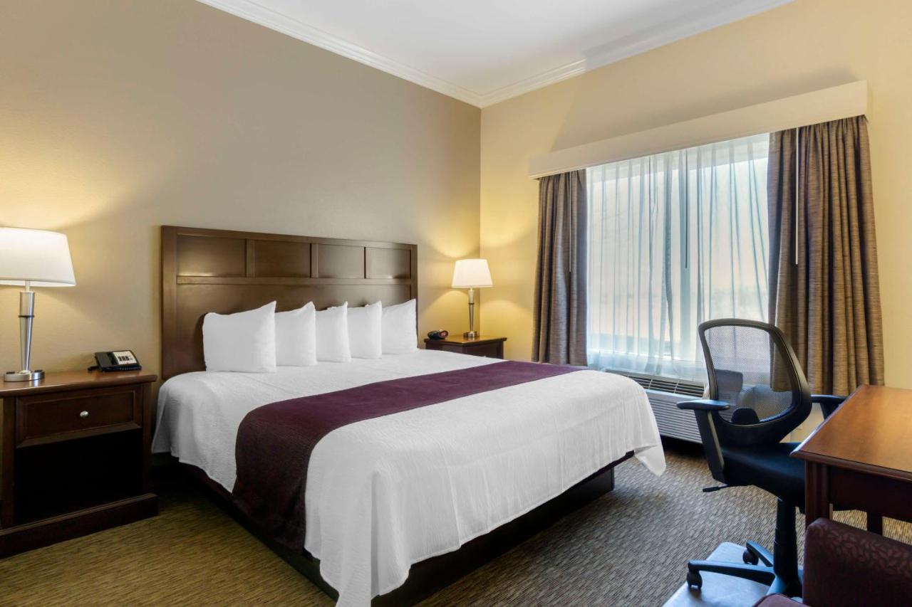  | Best Western Plus Grapevine Inn