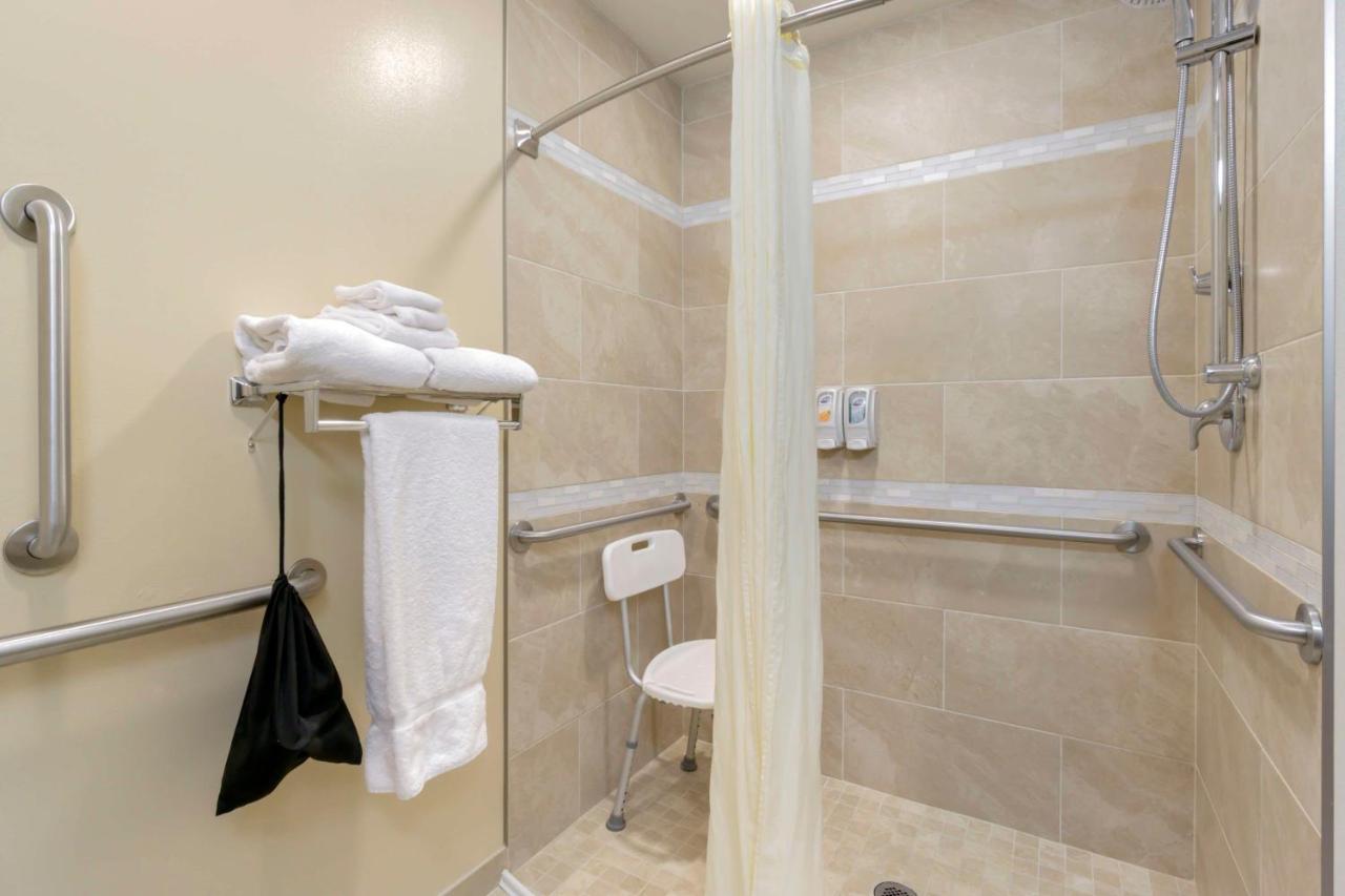  | Best Western Plus Grapevine Inn