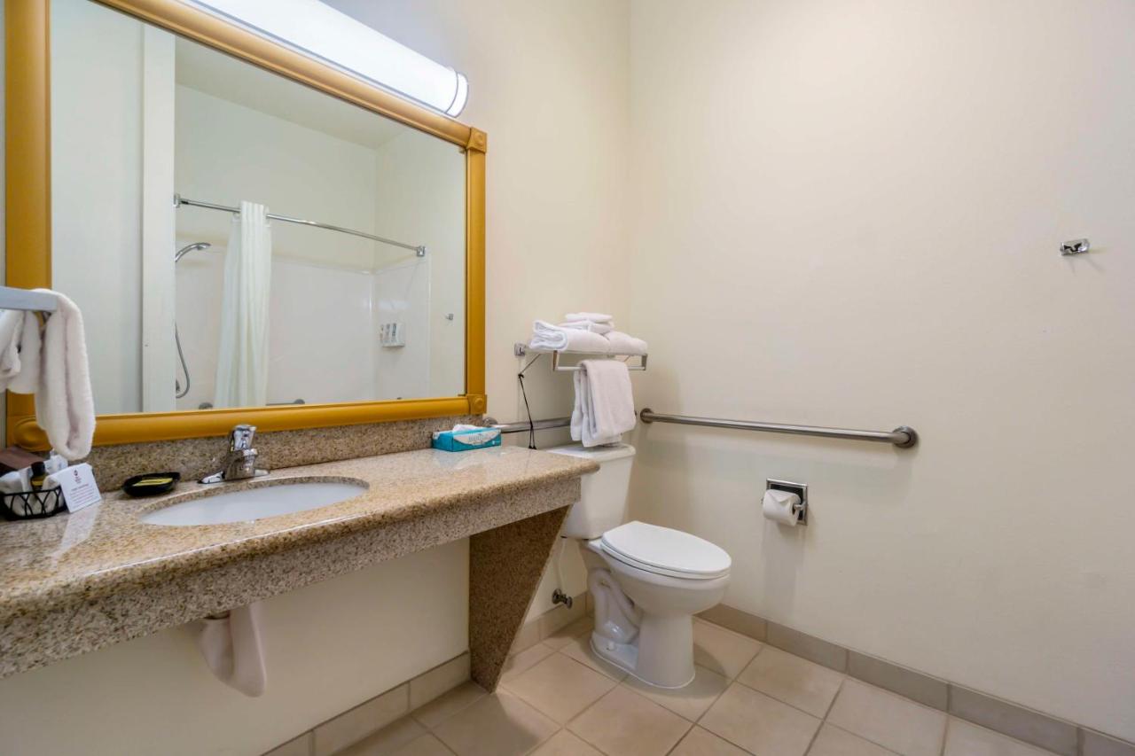  | Best Western Plus Grapevine Inn