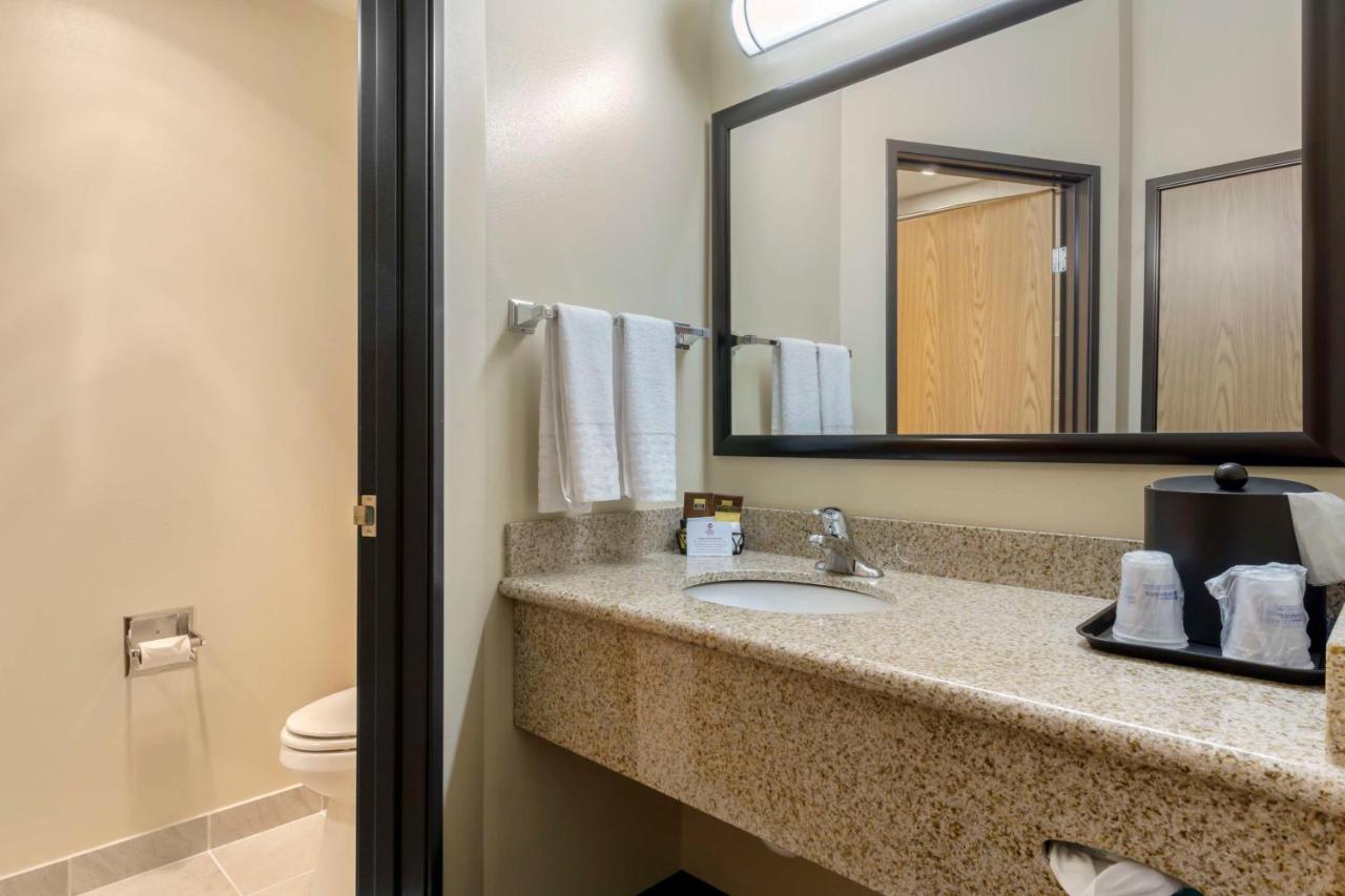  | Best Western Plus Grapevine Inn