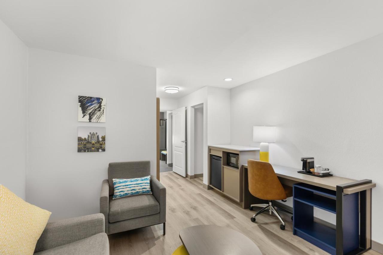 One-Bedroom King Suite with Sofa Bed - Non-Smoking at Comfort Inn & Suites Rome South