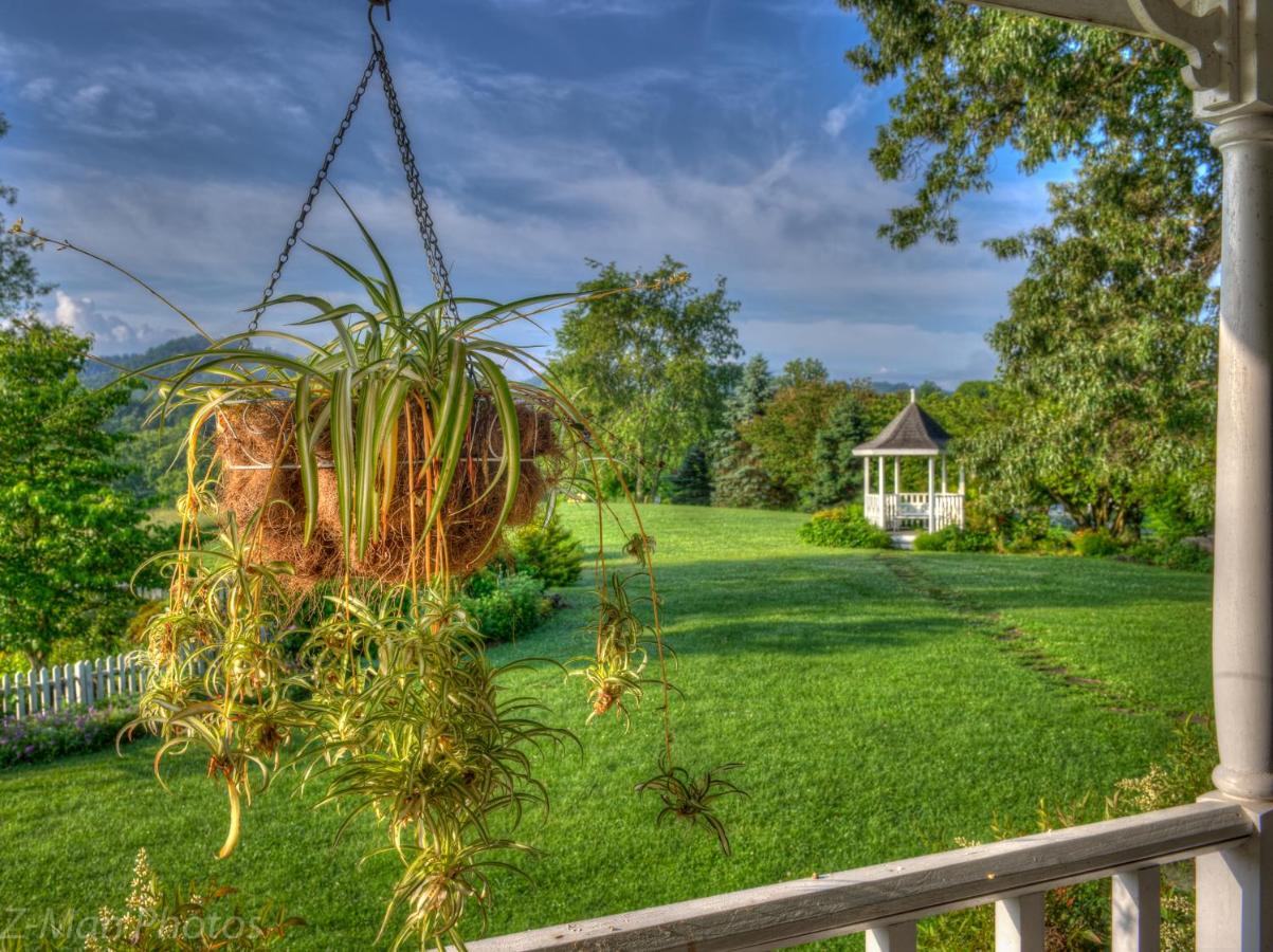 | Blue Mountain Mist Country Inn