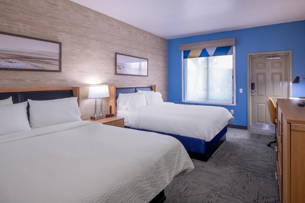  | Holiday Inn Express Hotel & Suites Henderson, an IHG Hotel