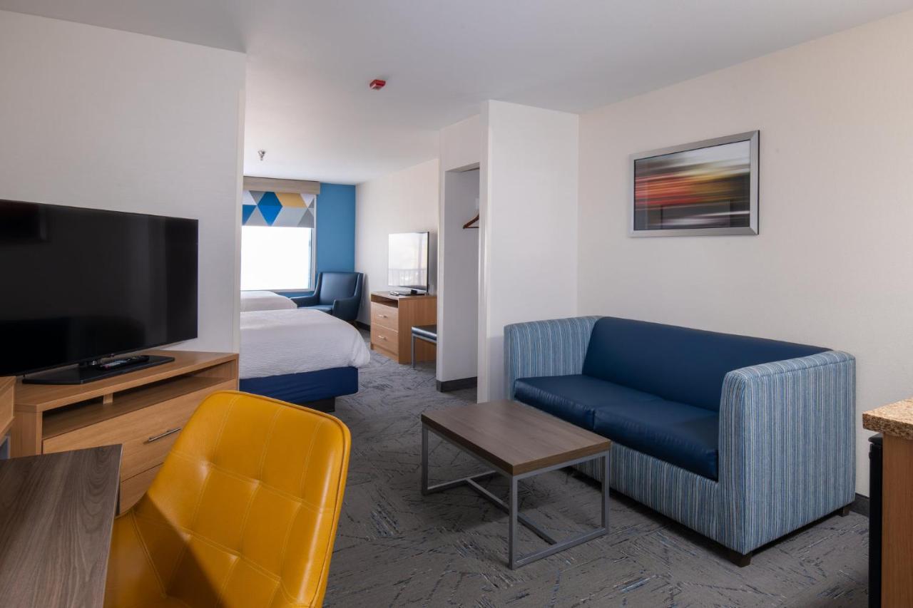 | Holiday Inn Express Hotel & Suites Henderson, an IHG Hotel