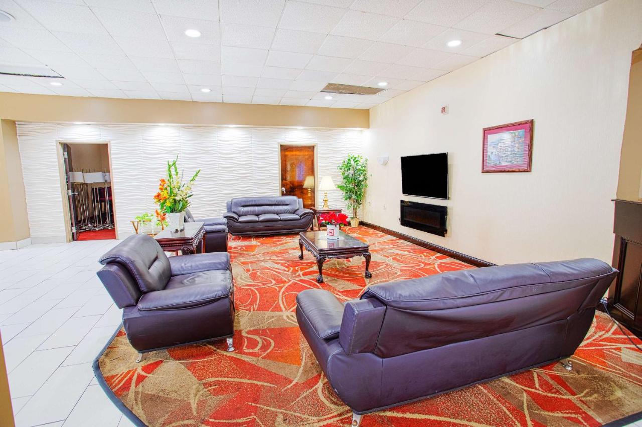 | Ramada by Wyndham Winston-Salem