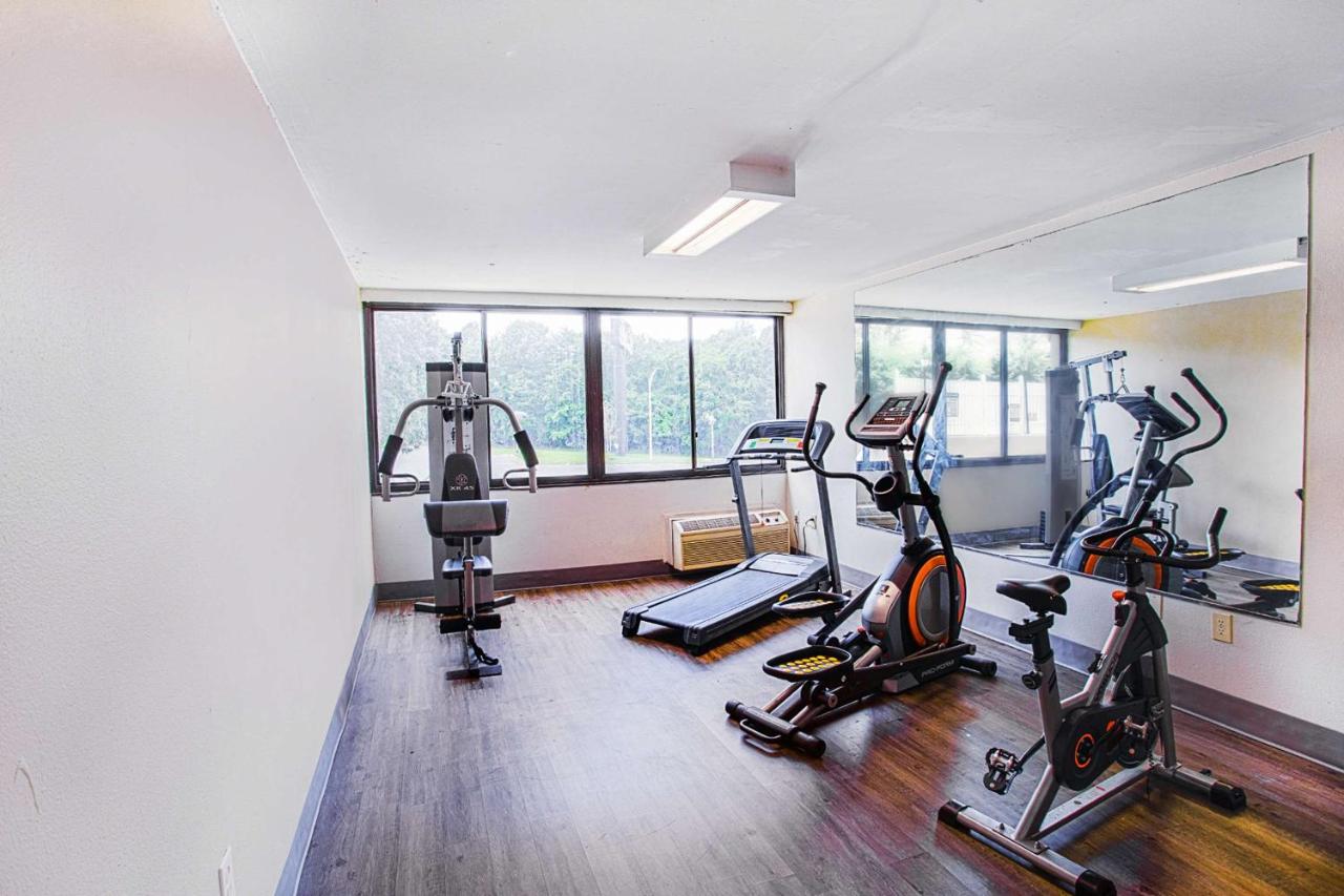 | Ramada by Wyndham Winston-Salem