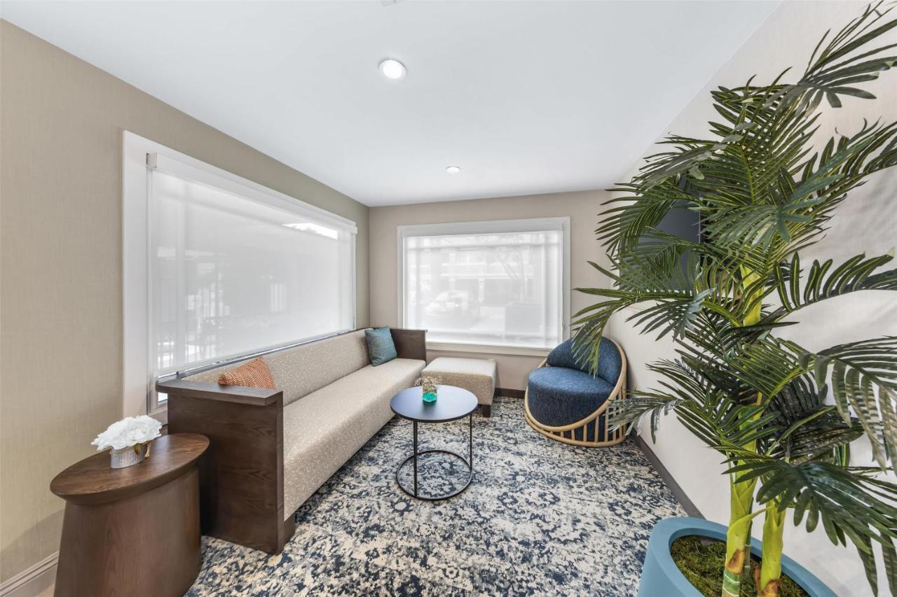  | Sonesta ES Suites Chatsworth