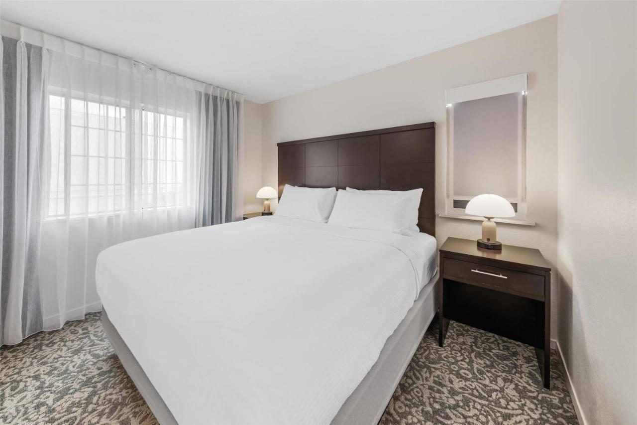| Sonesta ES Suites Chatsworth