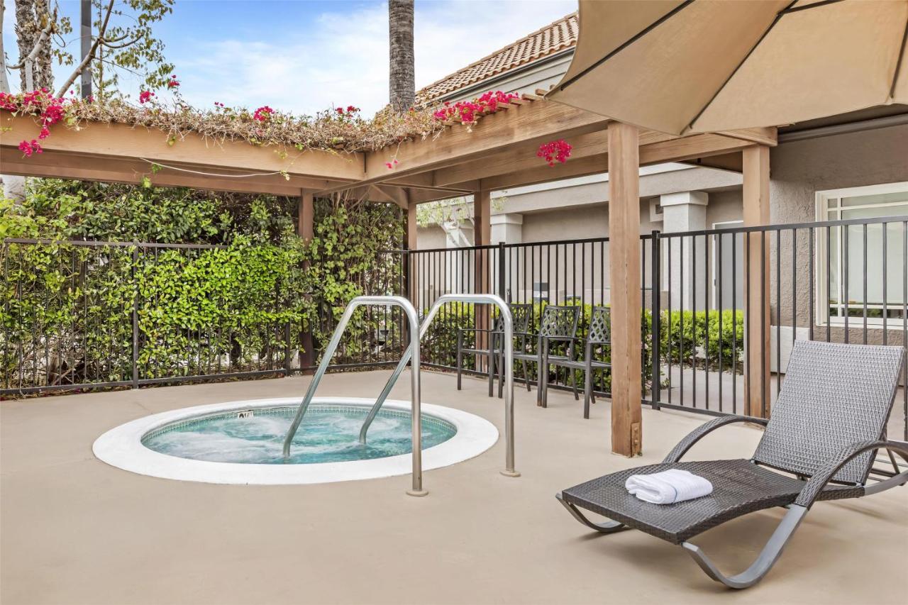 | Sonesta ES Suites Chatsworth