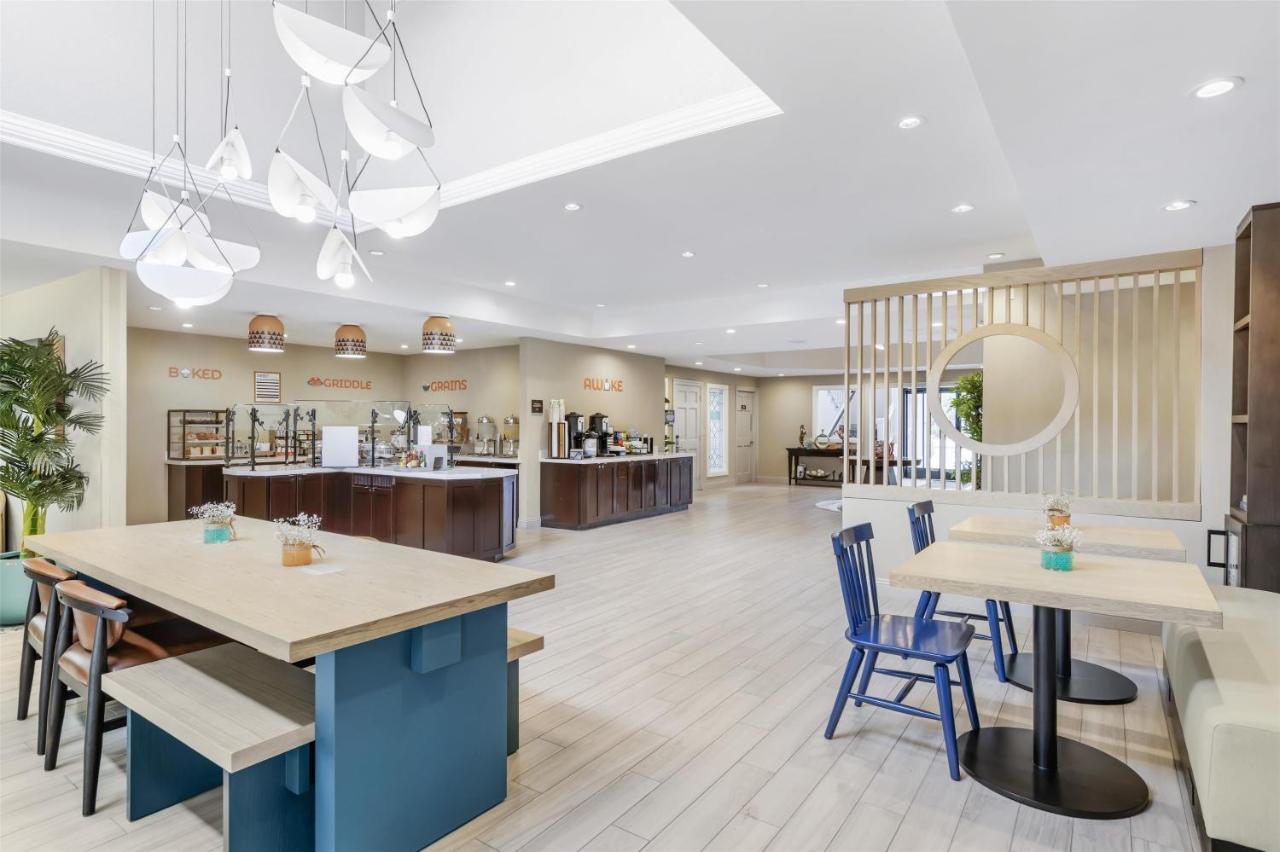 | Sonesta ES Suites Chatsworth