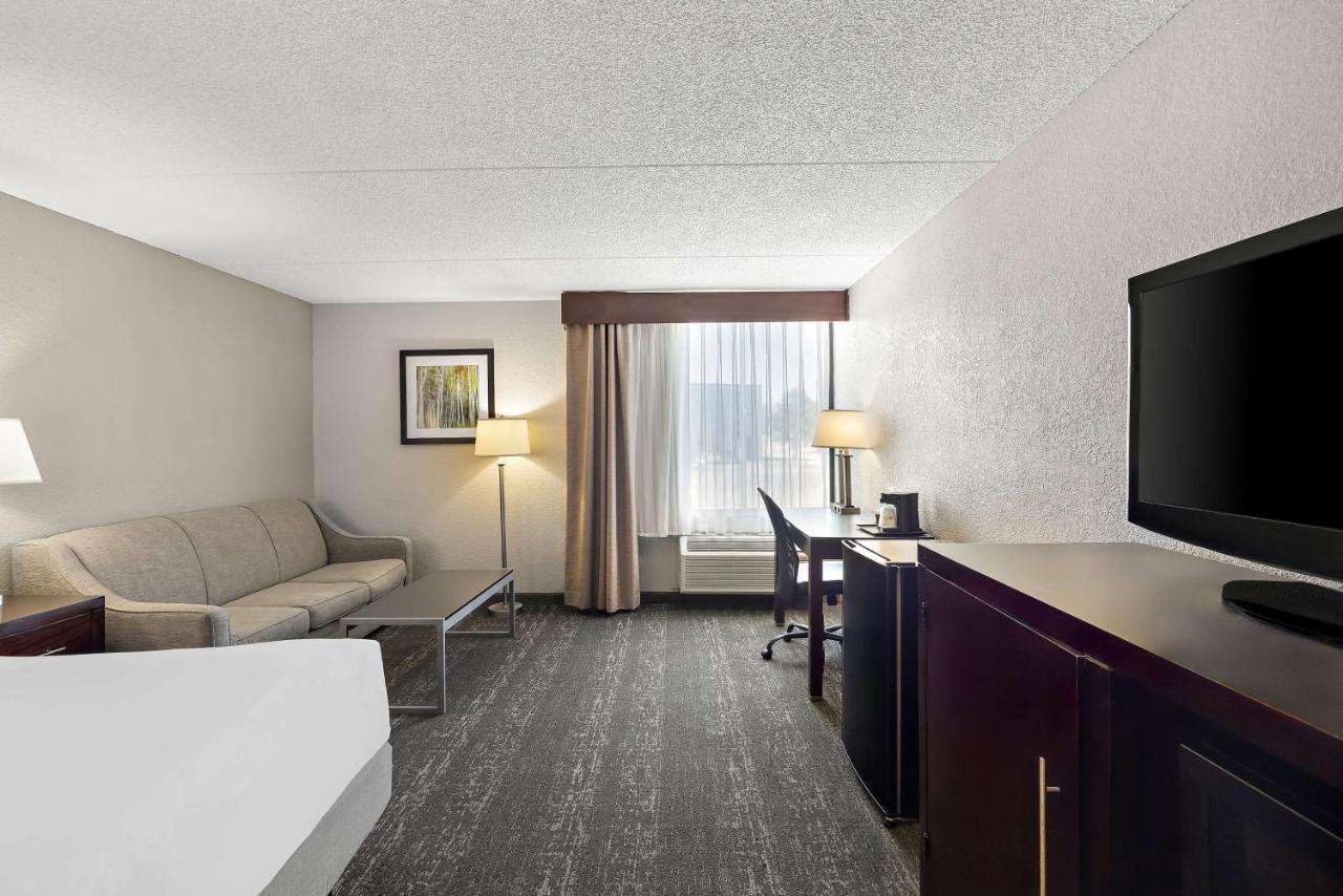 | Best Western Luxbury Inn Fort Wayne