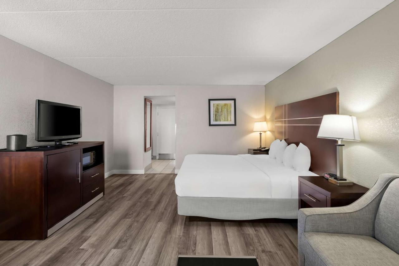 | Best Western Luxbury Inn Fort Wayne