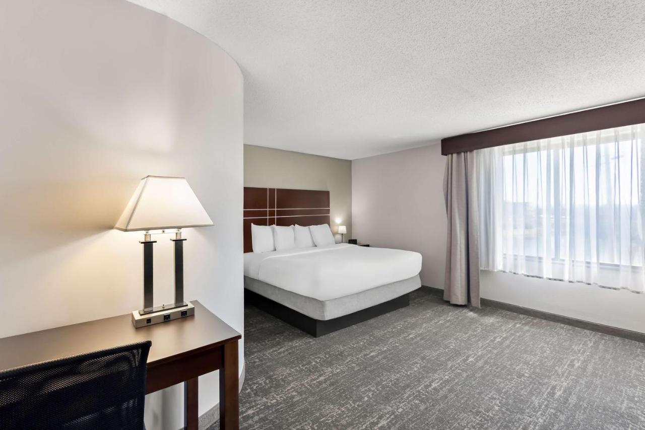 | Best Western Luxbury Inn Fort Wayne