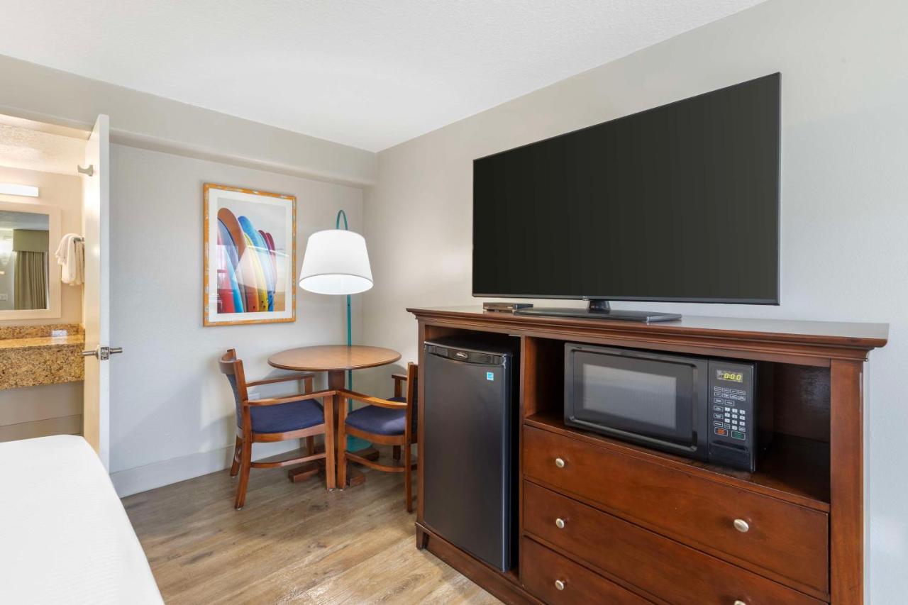King Room with Courtyard View at Best Western Cocoa Beach - Port Canaveral