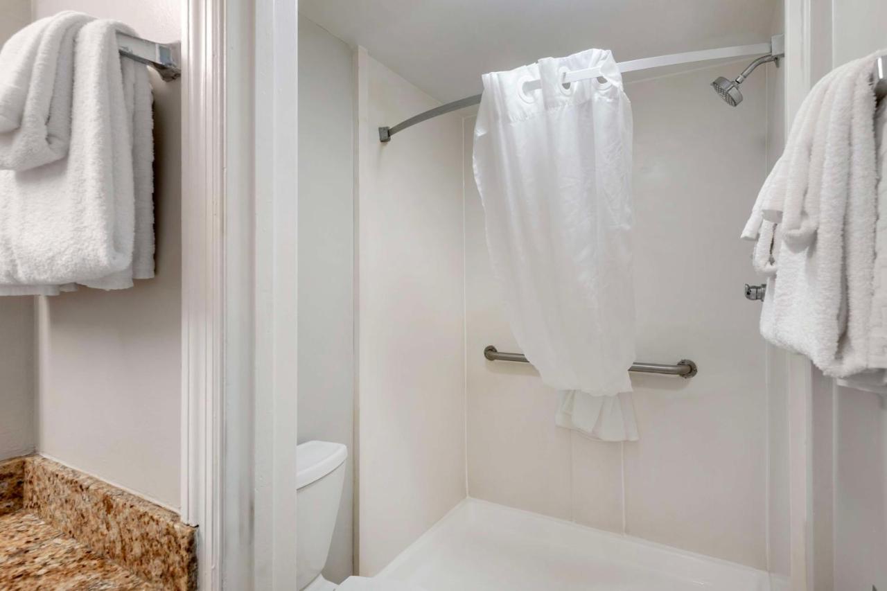 | Best Western Cocoa Beach Hotel & Suites