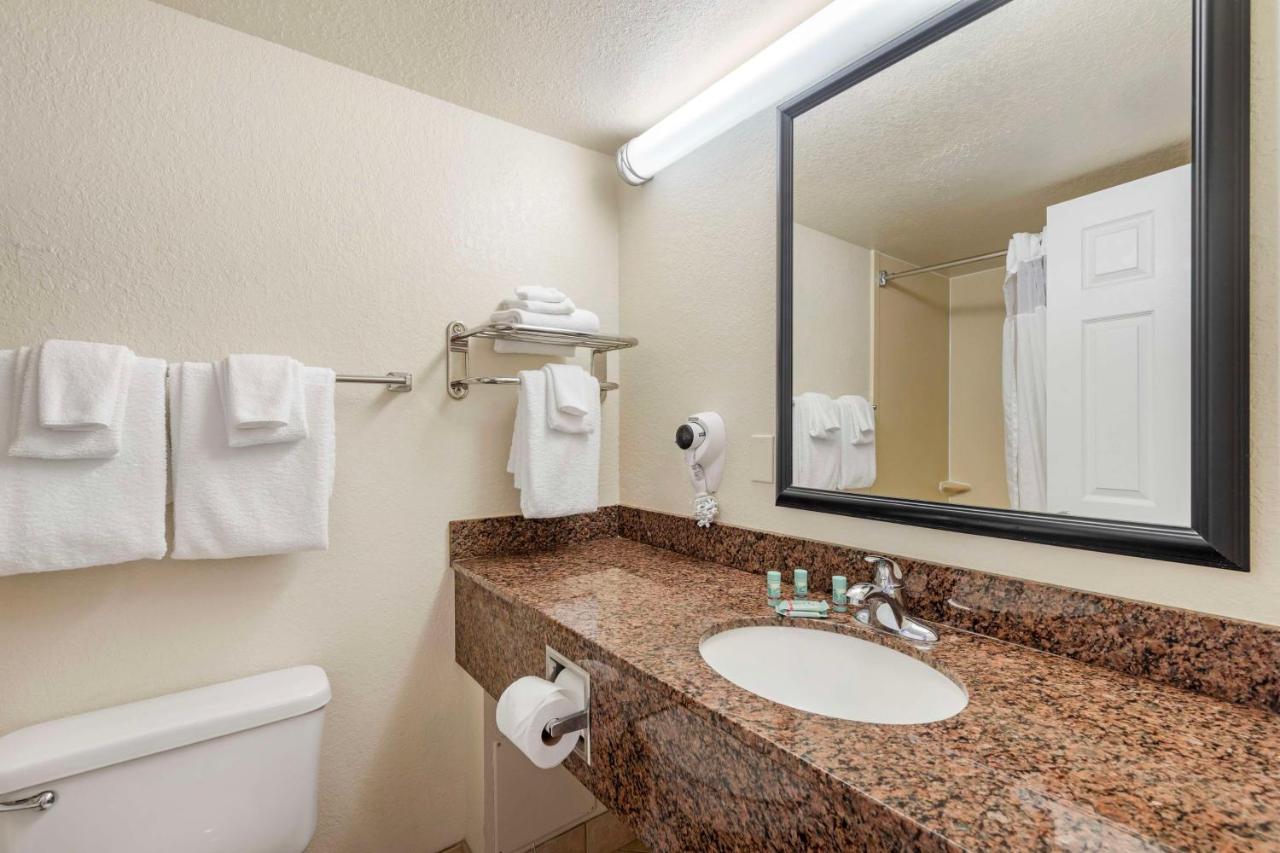 King Suite - Non-Smoking at Best Western Cocoa Beach - Port Canaveral