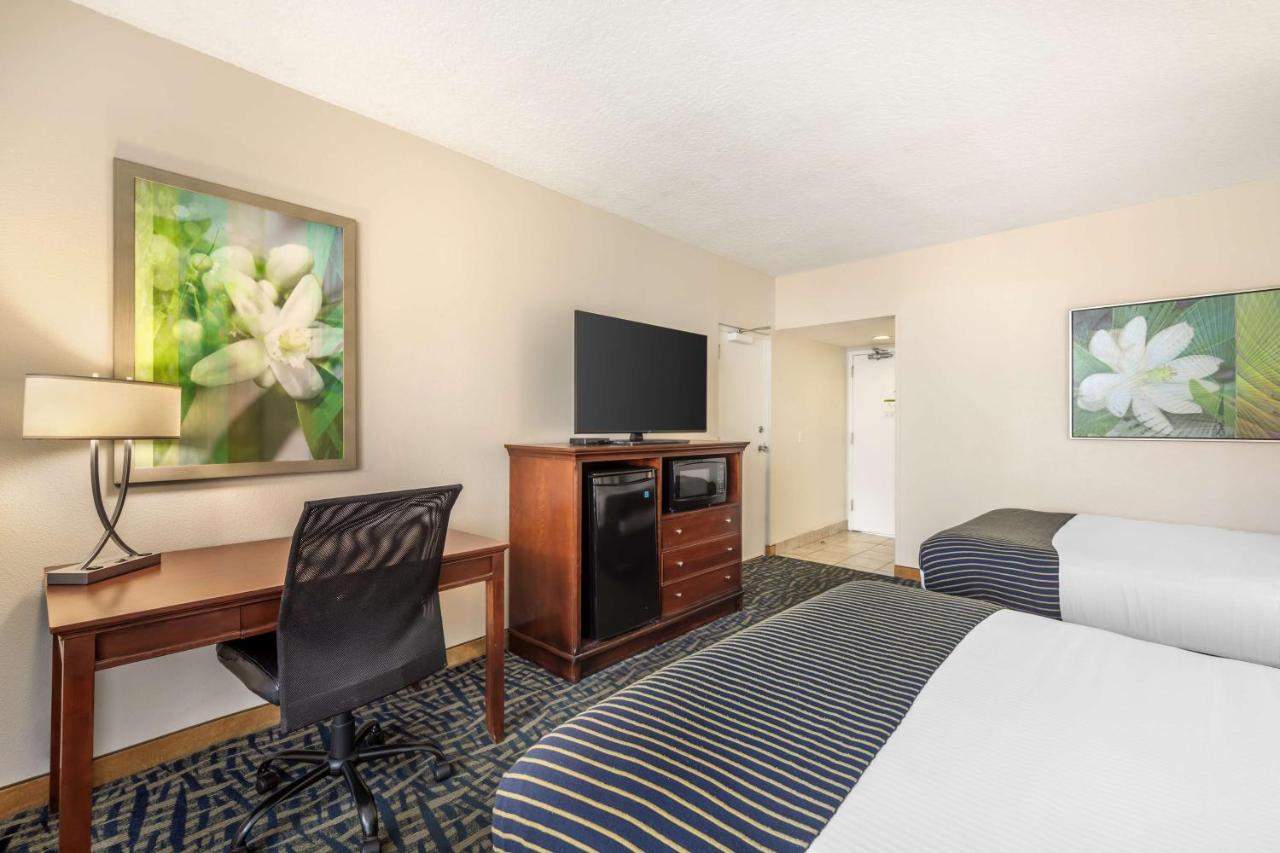 | Best Western Cocoa Beach Hotel & Suites