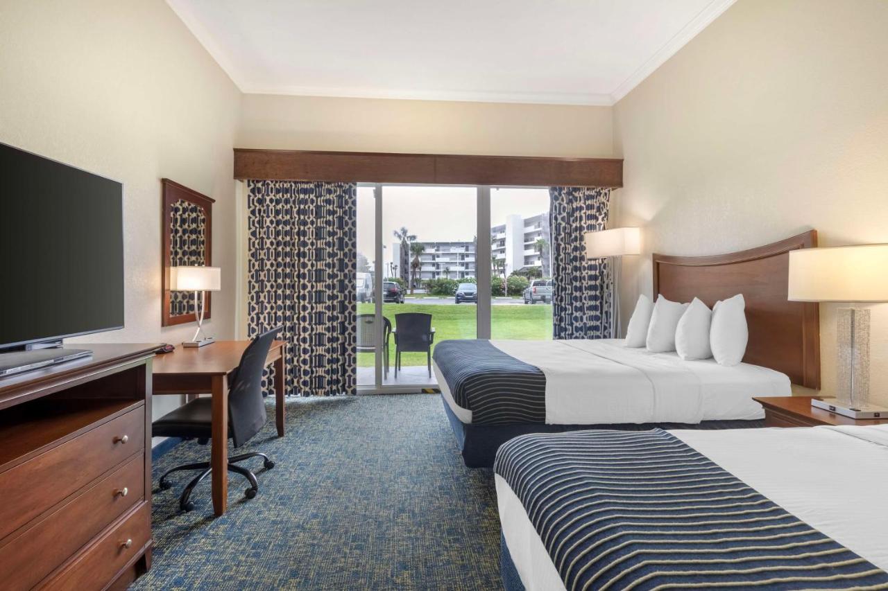 Queen Suite - Non-Smoking at Best Western Cocoa Beach - Port Canaveral